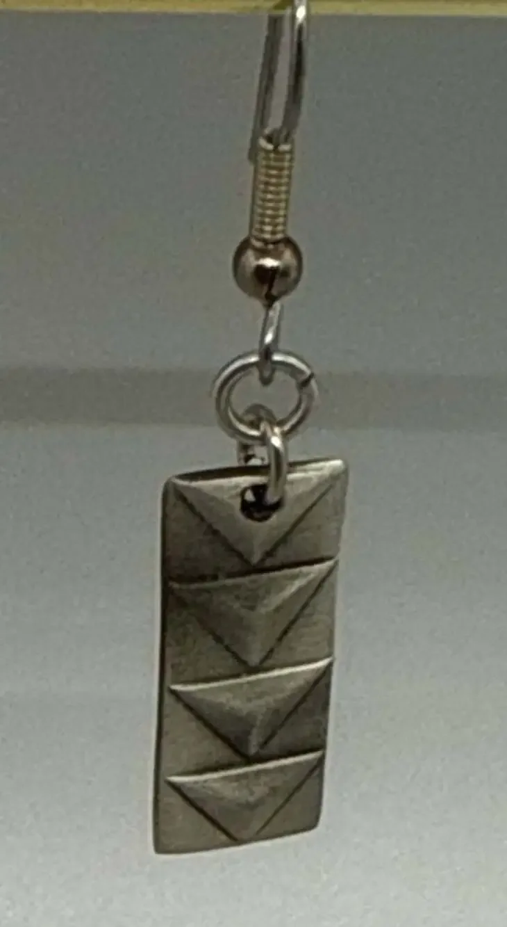 1996 Flying Geese Pewter Quilt Block Dangle Drop Earrings Quilting Vintage